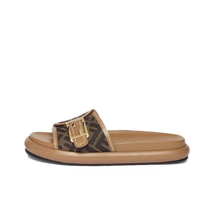 Fendi Leather Comfort Goes With Everything Shoes Sandal (Perfect Replica) - Image 3