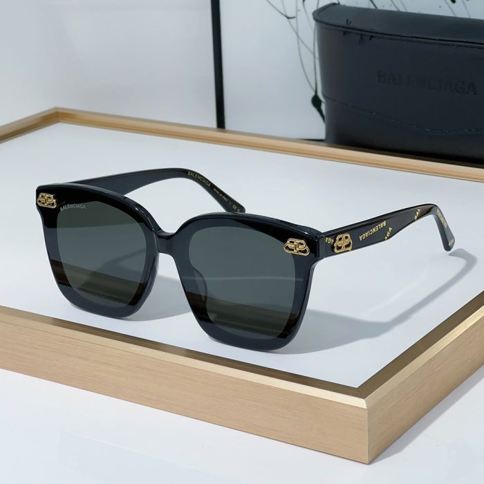 Balenciaga Mirror leg Logo sunglasses Top quality (Perfect Replica) - Image 6