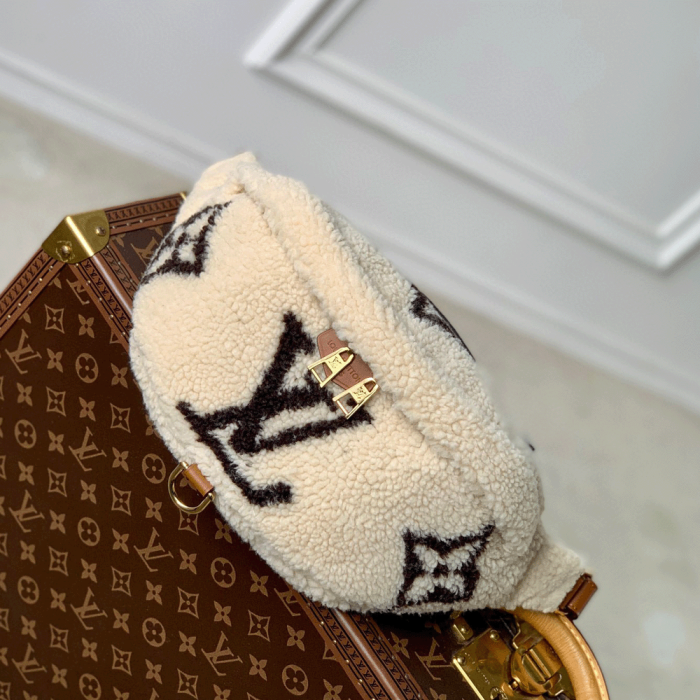 LV SKI Bumbag(Perfect Replica) - Image 2