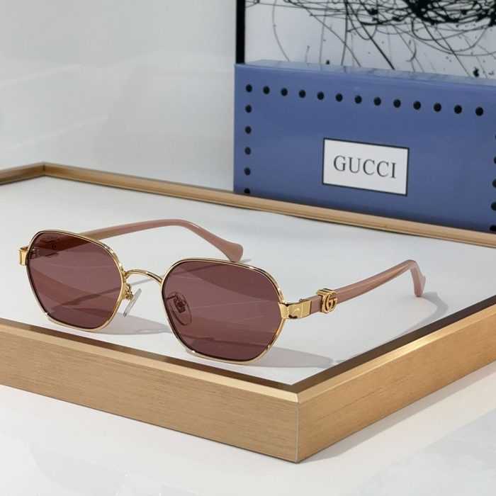 Gucci Metal mirror leg Logo sunglasses Top quality (Perfect Replica) - Image 2