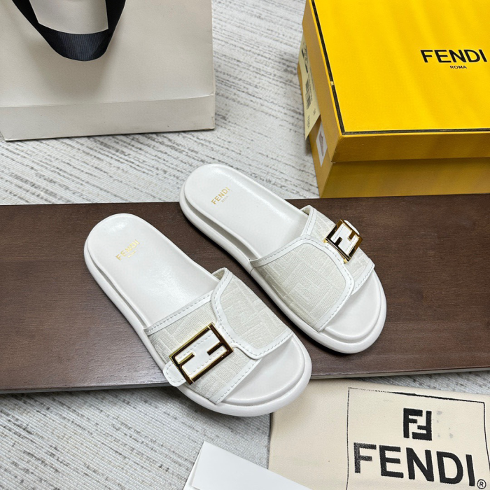 Fendi Leather Comfort Goes With Everything Shoes Sandal (Perfect Replica)