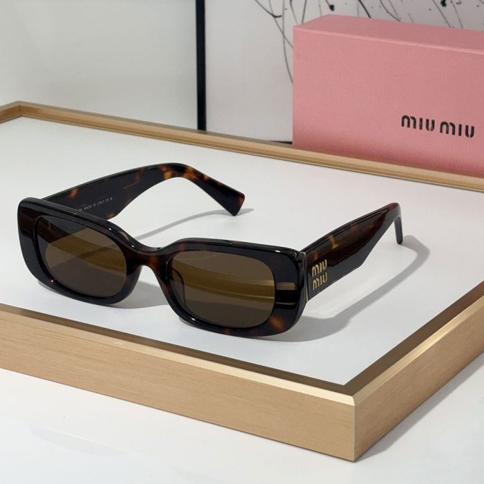 MIU MIU Mirror leg Logo Cat eye Sunglasses Top quality (Perfect Replica) - Image 3