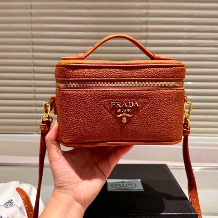 Prada Leather Makeup Bag (Perfect Replica) - Image 7