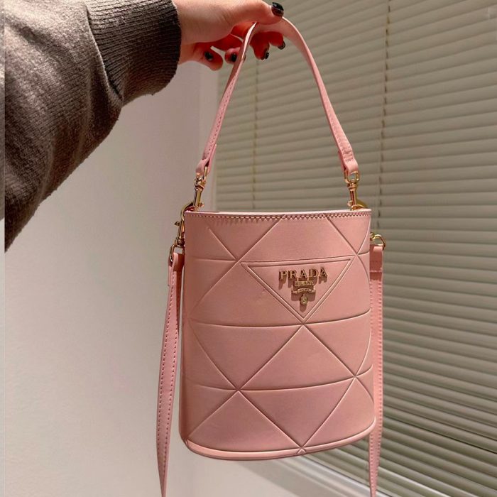 Prada Checkered Bucket Bag(Perfect Replica)