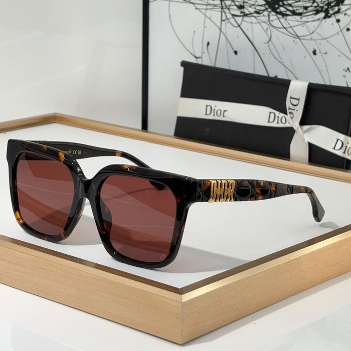 Dior Mirror Leg Stereoscopic Logo sunglasses Top quality (Perfect Replica) - Image 6