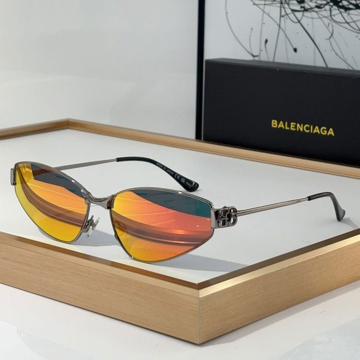 Balenciaga Metal Thin Mirror leg Strap Logo sunglasses Top quality (Perfect Replica) - Image 4