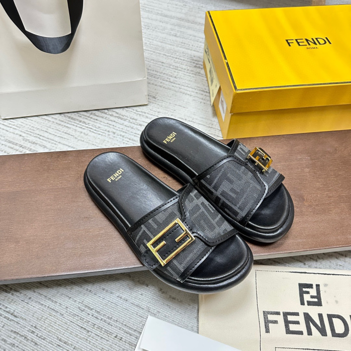 Fendi Leather Comfort Goes With Everything Shoes Sandal (Perfect Replica) - Image 4