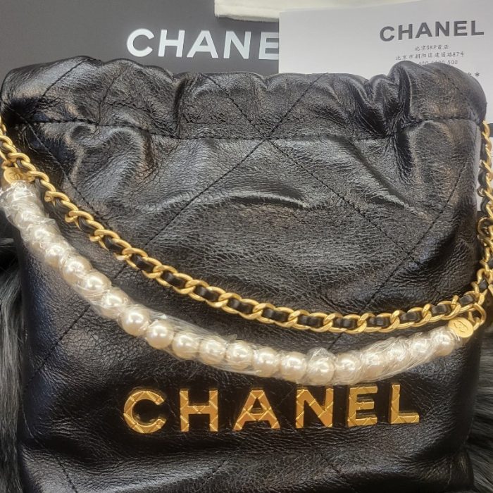 CHANEL Mini 23S Shiny Calfskin with Pearl Handbag AS3980(Perfect Replica) - Image 7