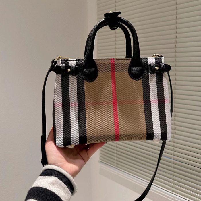 Burberry Banner Bag Small(Perfect Replica) - Image 6