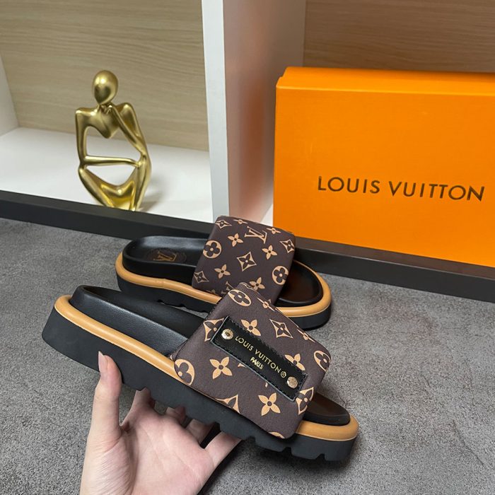 Louis Vuitton LV Pool Pillow Fabric Flat Slide Sandals (Perfect Replica) - Image 4