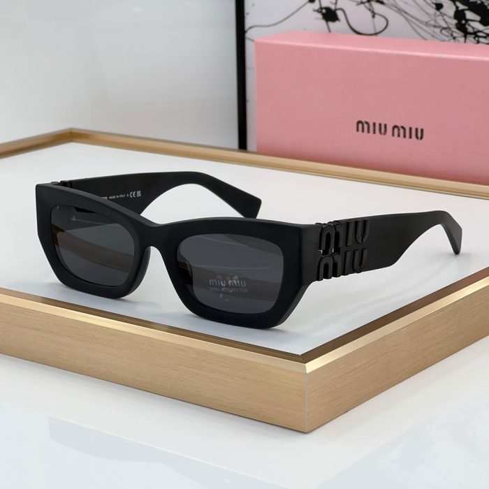 MIU MIU Cat eye Sunglasses Top quality (Perfect Replica) - Image 3