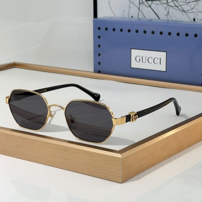 Gucci Metal mirror leg Logo sunglasses Top quality (Perfect Replica) - Image 5