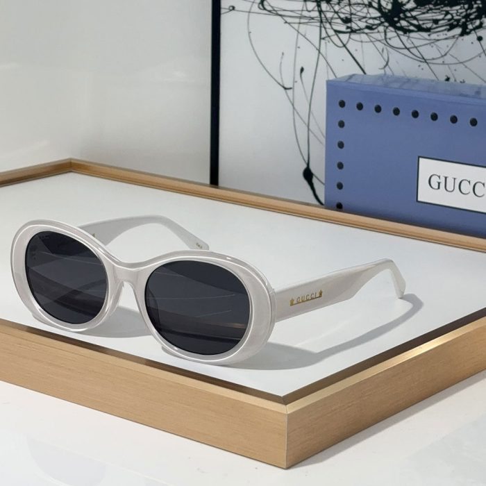 Gucci Stylish sunglasses Top quality (Perfect Replica) - Image 4