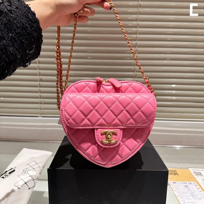 Chanel Heart Bag (Perfect Replica) - Image 5