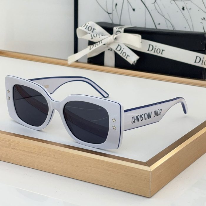 Dior Side Letter Plate Frame sunglasses Top quality (Perfect Replica) - Image 4