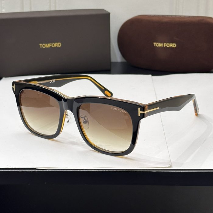 Tom Ford Gradient Clear Sunglasses Top Quality(Perfect Replica) - Image 5