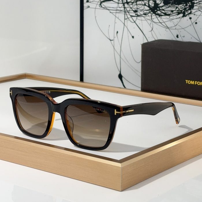 Tom Ford Outdoor UV Protection Sunglasses Top quality(Perfect Replica) - Image 3