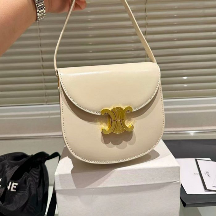 CELINE Triomphe Besace Bag(Perfect Replica) - Image 3