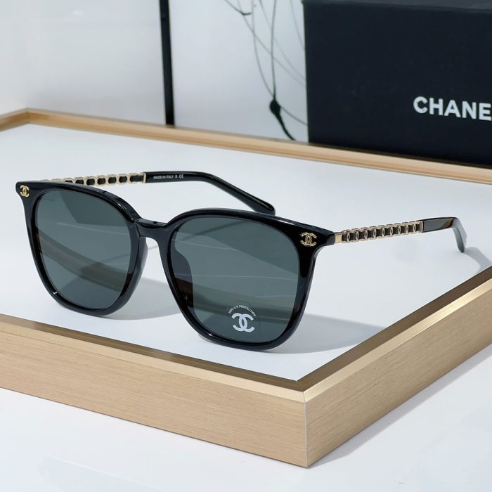 Chanel Mirror leg Hollowed out Logo Sunglasses Top quality (Perfect Replica) - Image 5