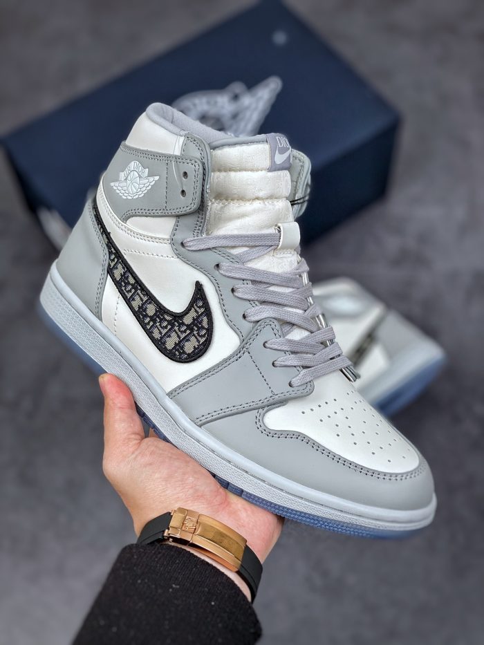 Air Jordan 1 Retro "DIOR & Travis Scott"(Perfect Replica) - Image 8