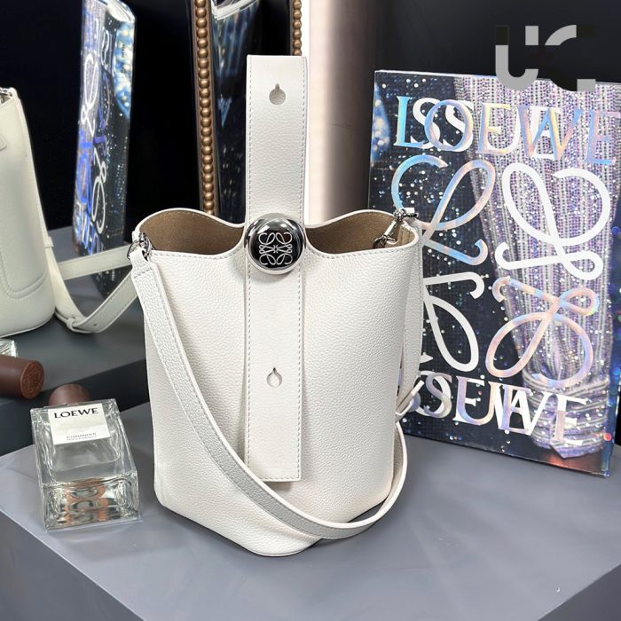 LOEWE Mini Pebble Bucket bag in soft grained calfskin(Perfect Replica) - Image 7