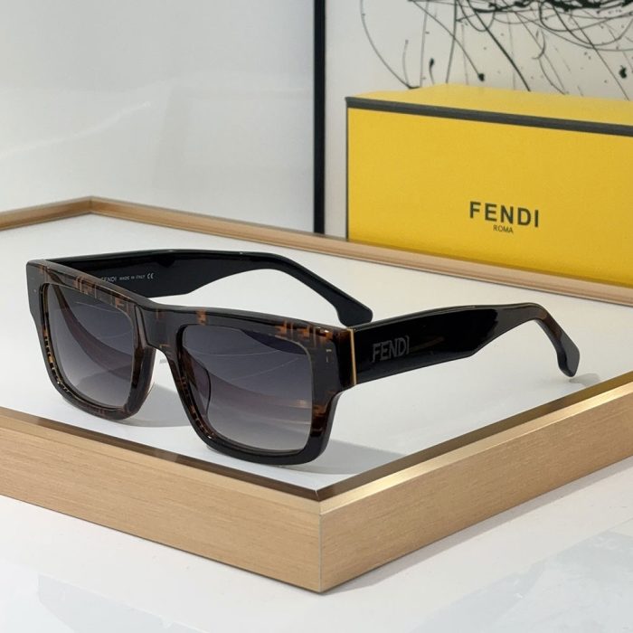 Fendi Square Plate Sunglasses Top quality (Perfect Replica) - Image 2