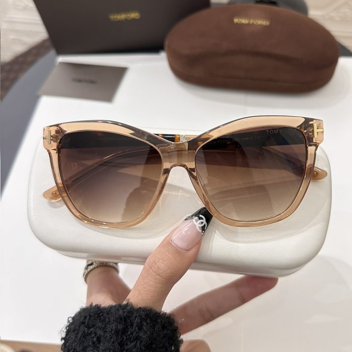 Tom Ford Fashion Sunglasses Top Quality(Perfect Replica) - Image 2