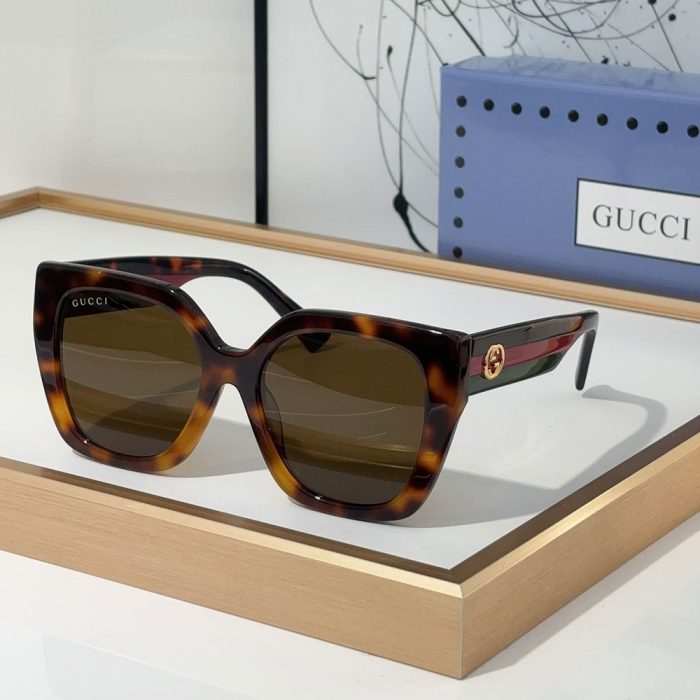 Gucci Casual everything sunglasses Top quality (Perfect Replica) - Image 2