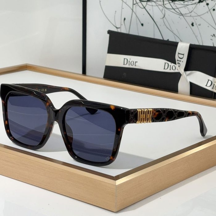 Dior Mirror Leg Stereoscopic Logo sunglasses Top quality (Perfect Replica) - Image 3