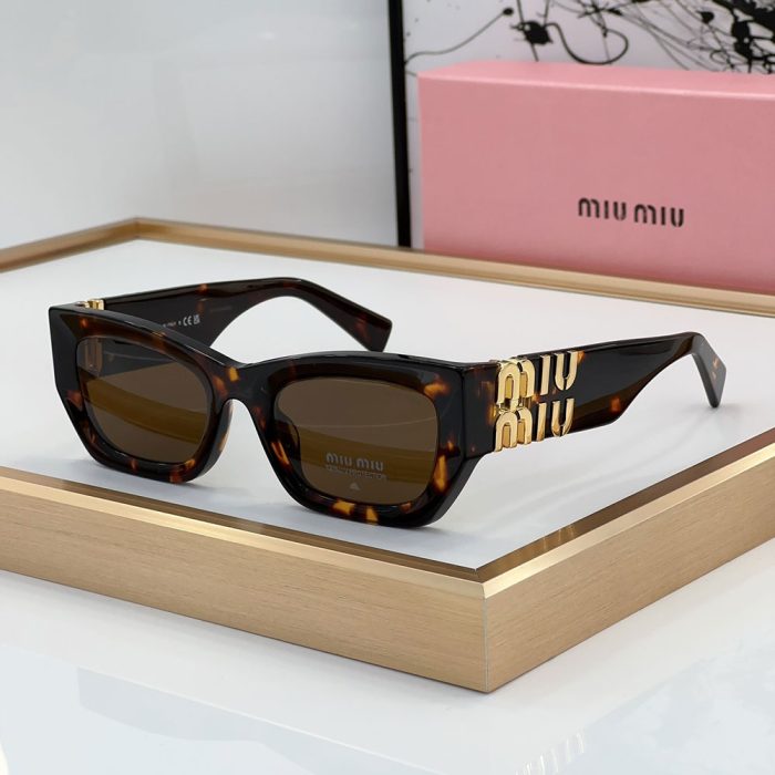 MIU MIU Cat eye Sunglasses Top quality (Perfect Replica) - Image 6