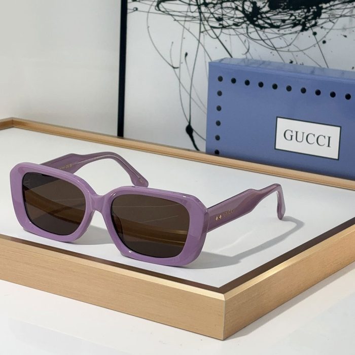 Gucci Fashion mirror leg Logo sunglasses Top quality (Perfect Replica) - Image 2