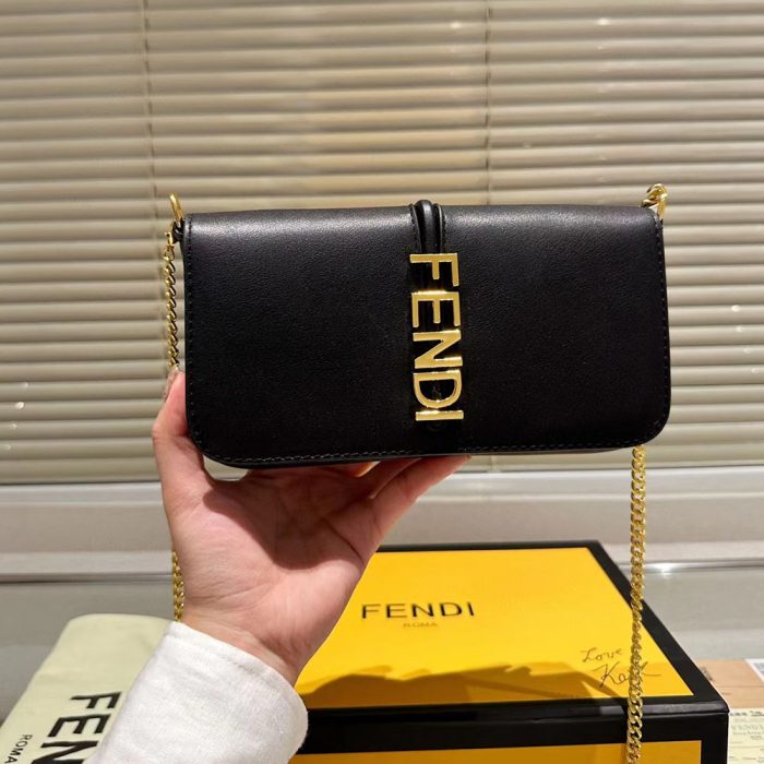 FENDI Fendigraphy Messenger bag(Perfect Replica) - Image 4