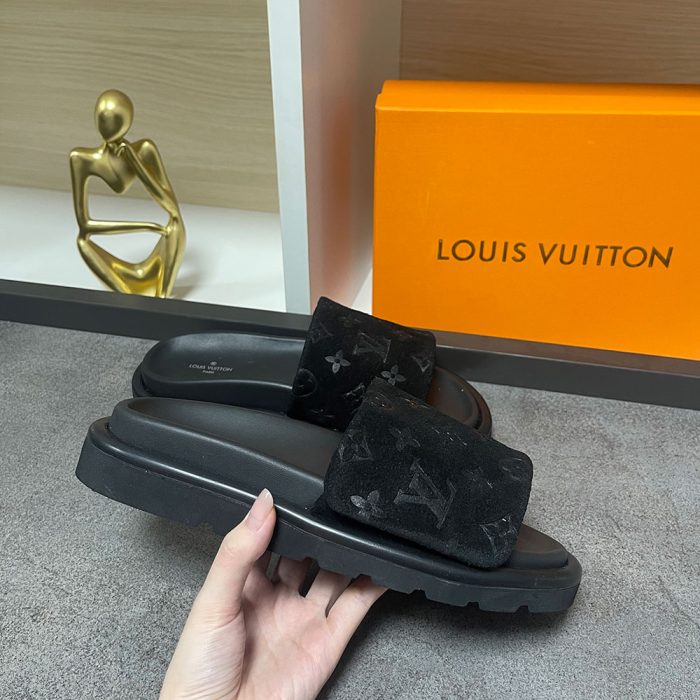 Louis Vuitton LV Pool Pillow Fabric Flat Slide Sandals (Perfect Replica) - Image 5