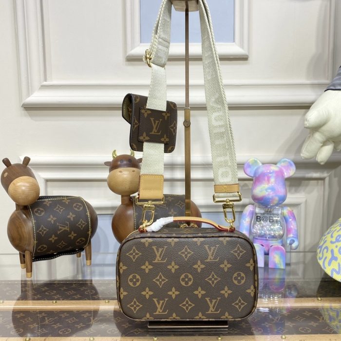 Louis Vuitton LV Utility Crossbody Bag(Perfect Replica) - Image 5