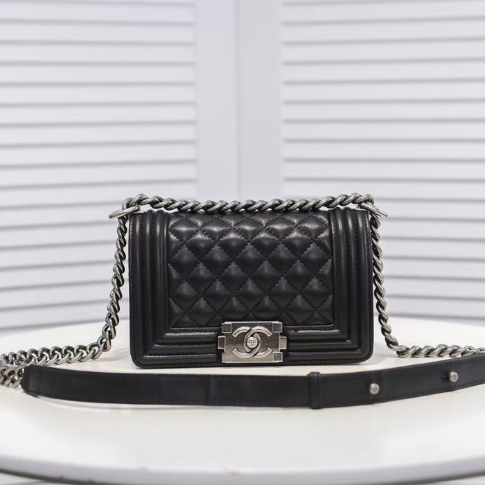 Chanel Large Boy Flap Bag (Perfect Replica) - Image 10