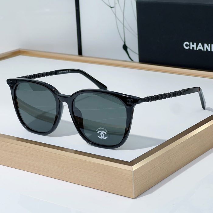 Chanel Mirror leg Hollowed out Logo Sunglasses Top quality (Perfect Replica) - Image 4