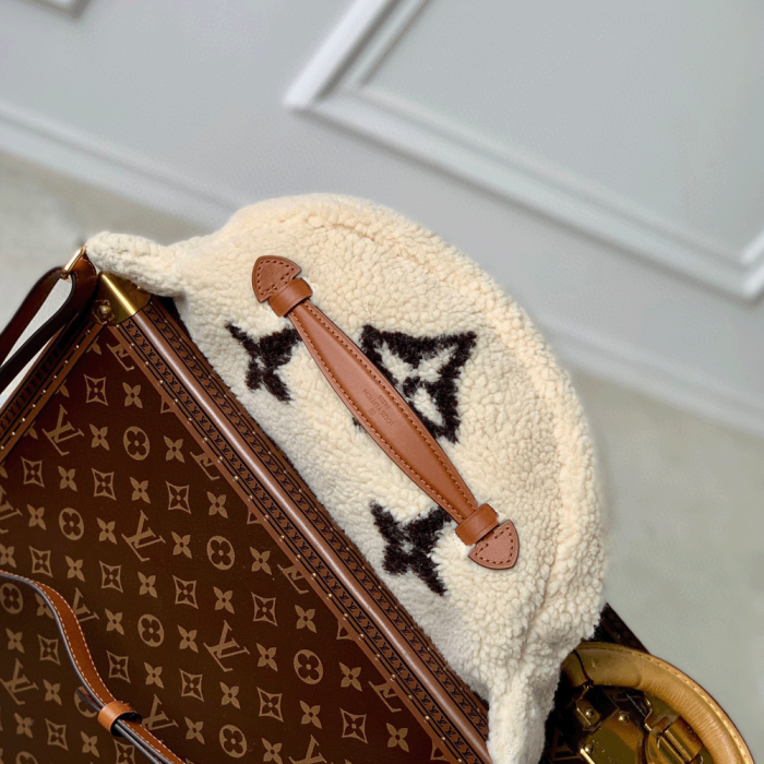 LV SKI Bumbag(Perfect Replica) - Image 3