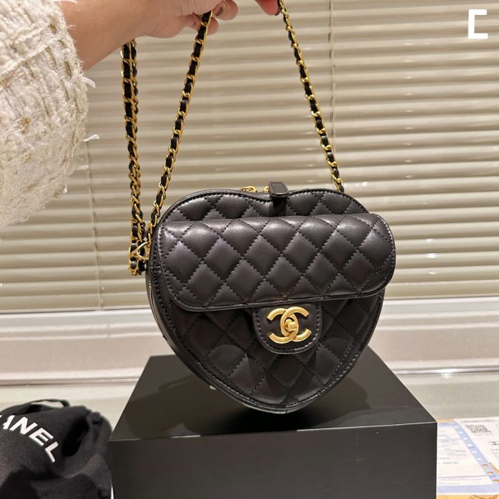 Chanel Heart Bag (Perfect Replica) - Image 3