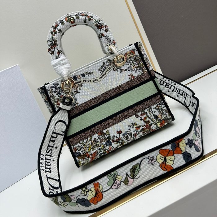 Dior Embroidered Princess Diana Handbag Crossbody(Perfect Replica) - Image 4