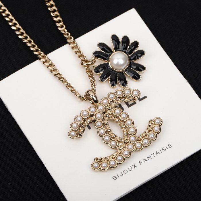 Chanel 23c flower choker