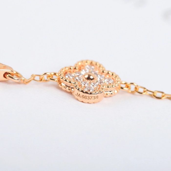 Van Cleef&Arpels VCA alhambra Bracelet mini diamond - Image 3