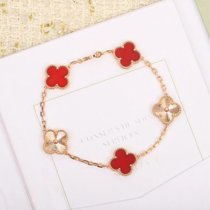 Van Cleef&Arpels VCA alhambra Bracelet Carnelian