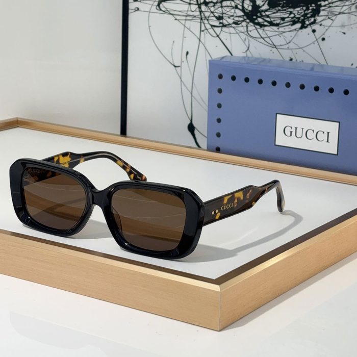 Gucci Fashion mirror leg Logo sunglasses Top quality (Perfect Replica)