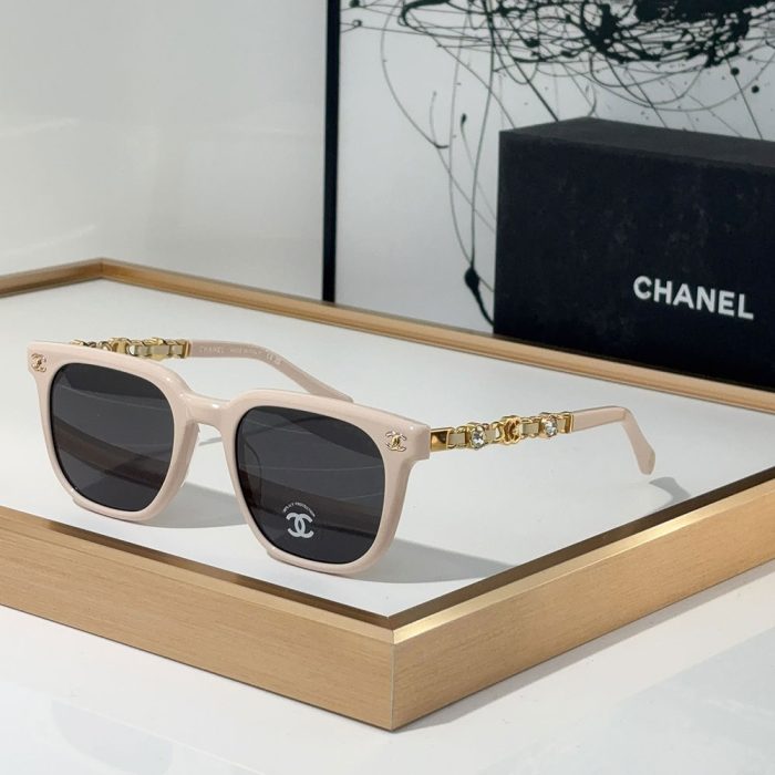 Chanel Mirror leg With Drill Sunglasses Top quality (Perfect Replica) - Image 3