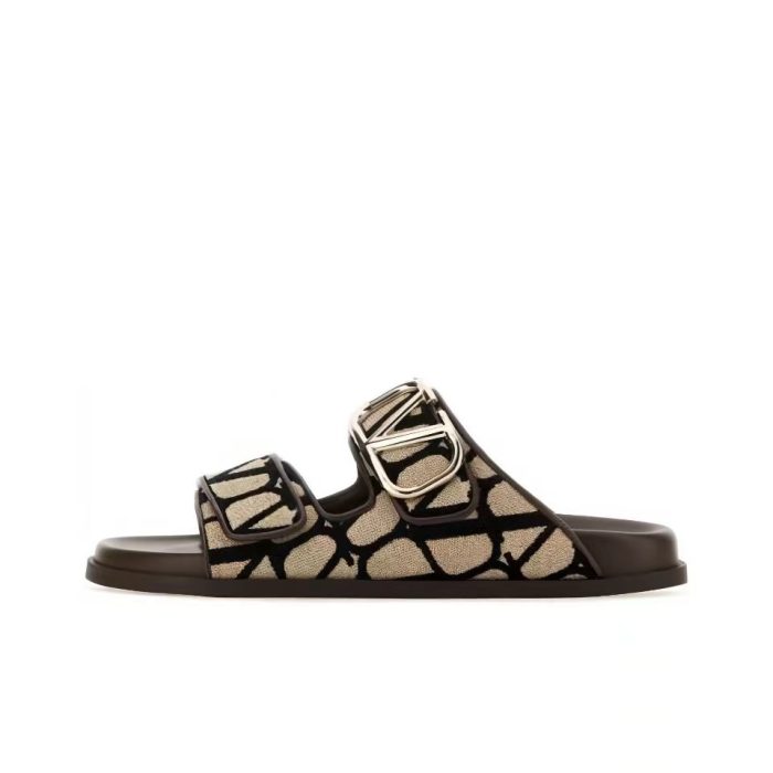 Valentino Leather Flat Fashion Flip-Flops Slide Sandal(Perfect Replica) - Image 3