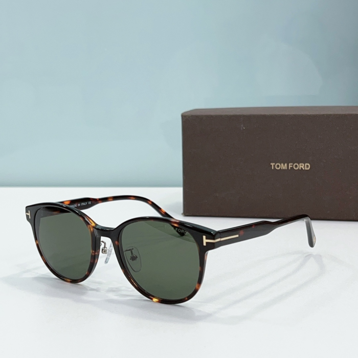 Tom Ford T-Shaped Logo Sunglasses Top Quality(Perfect Replica) - Image 4