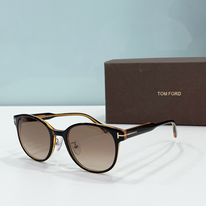 Tom Ford T-Shaped Logo Sunglasses Top Quality(Perfect Replica) - Image 3