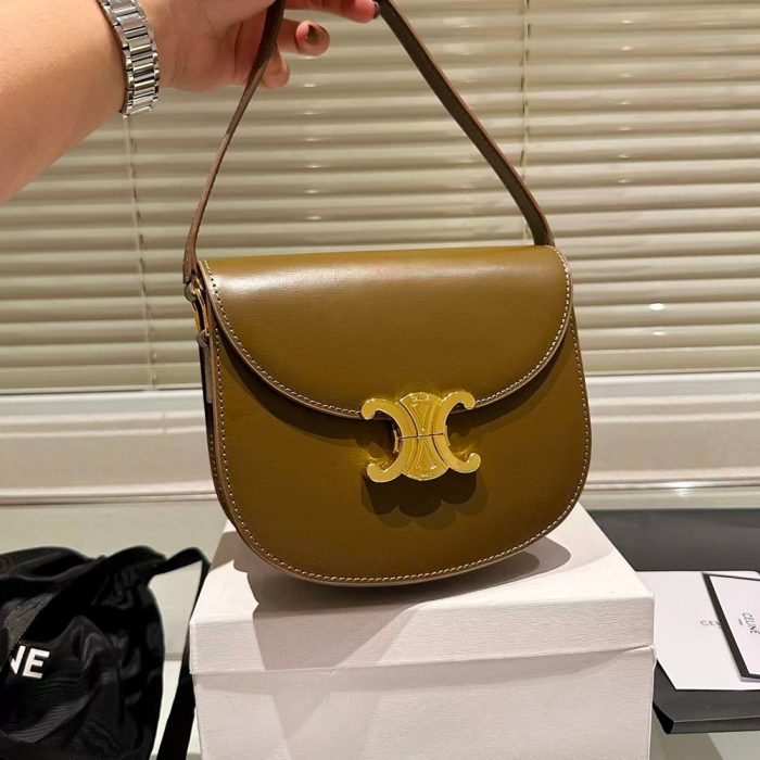 CELINE Triomphe Besace Bag(Perfect Replica) - Image 4