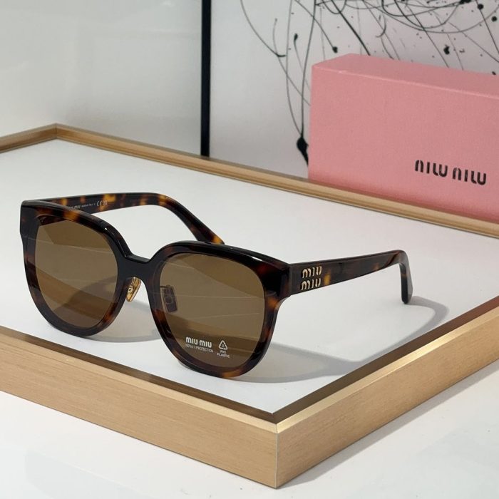 MIU MIU Mirror leg logo irregular shaped Sunglasses Top quality (Perfect Replica) - Image 3