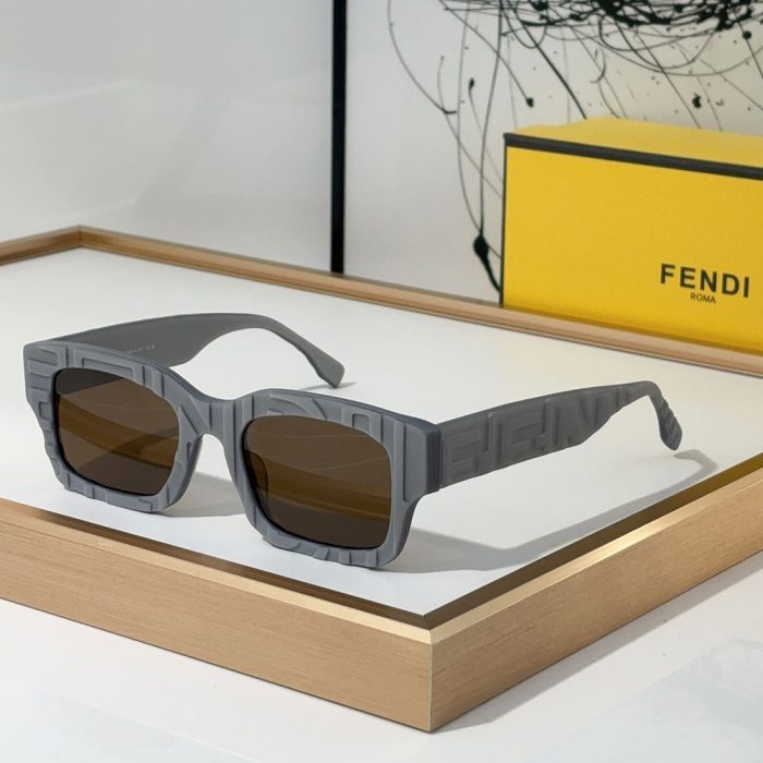 Fendi Full frame Logo Sunglasses Top quality (Perfect Replica) - Image 5